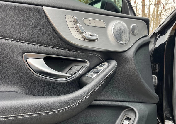 Mercedes-Benz Klasa C cena 115900 przebieg: 115000, rok produkcji 2017 z Rzeszów małe 781